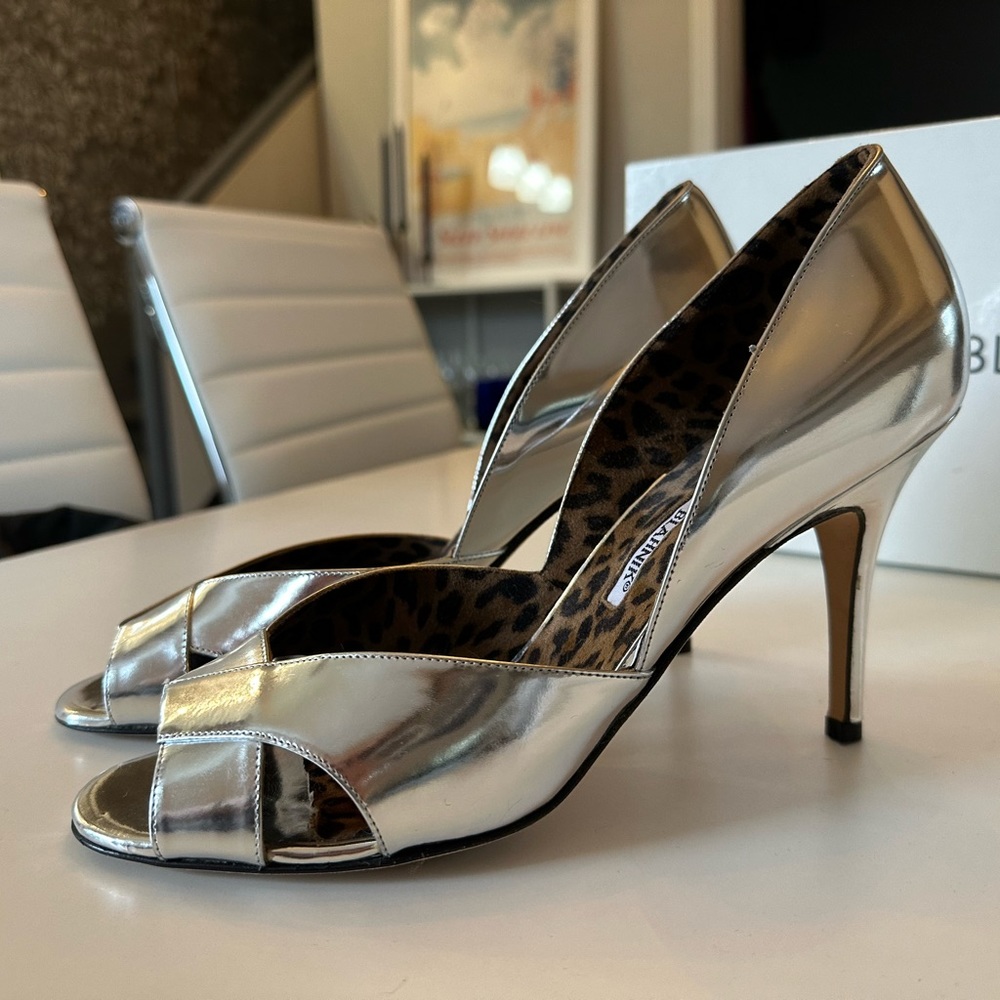 Silver metallic Manolo Blahnik size EU 40, US 10